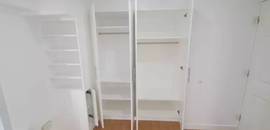 2 Storey Apartment style condo @ Fort Victoria C, BGC