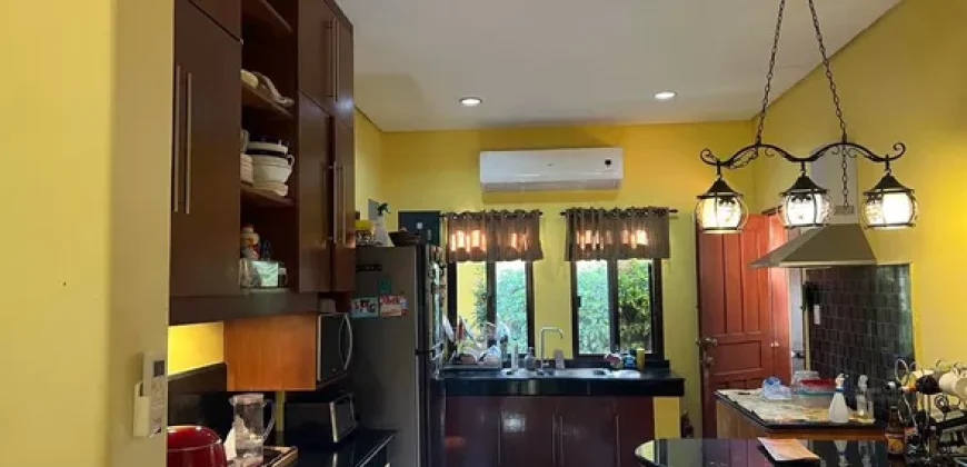 HOUSE & LOT (Ponderosa Leisure Farms, Silang, Cavite) near Tagaytay