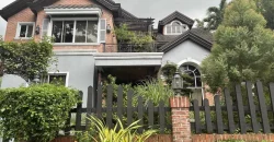 Mansion house with 6 bedrooms 4 car parking, & more in Ayala Heights, QC