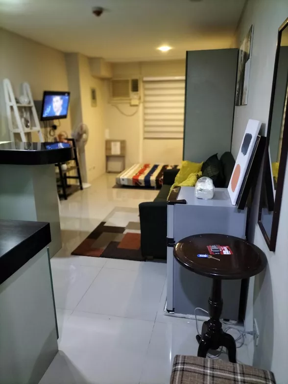 24 sqm Studio Condo at The Pearl Place, Pasig — Near University of Asia & the Pacific