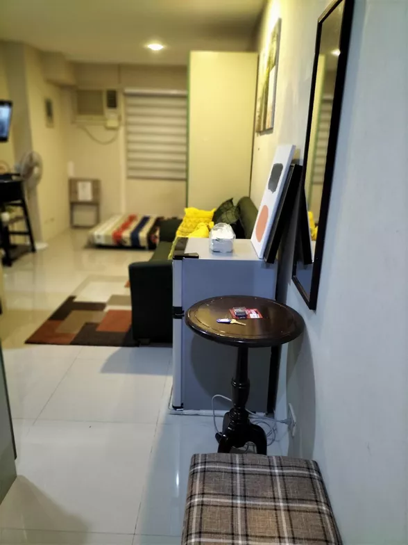 24 sqm Studio Condo at The Pearl Place, Pasig — Near University of Asia & the Pacific