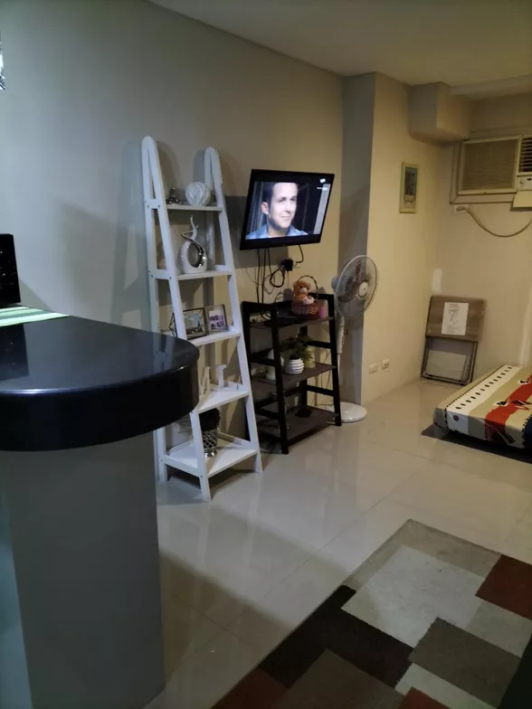 24 sqm Studio Condo at The Pearl Place, Pasig — Near University of Asia & the Pacific